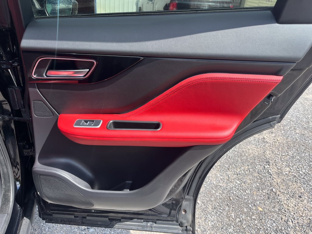Used 2018 Jaguar F-PACE S AWD/4WD image 35