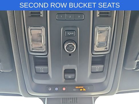 Used 2023 GMC Yukon SLT image 24