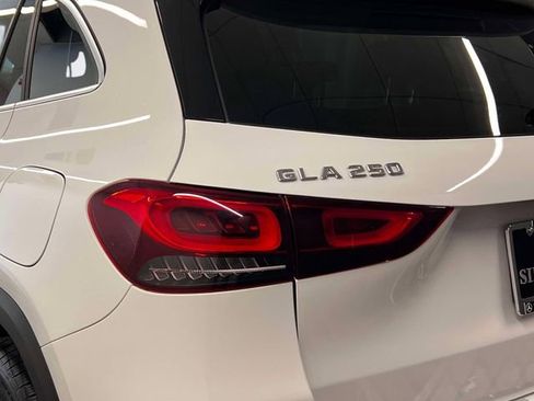 Certified 2023 Mercedes-Benz GLA 250 4MATIC image 10