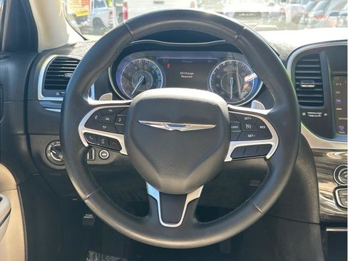 Used 2016 Chrysler 300 Limited RWD image 16