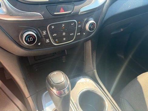 Used 2019 Chevrolet Equinox LT w/ Driver Convenience Package FWD image 24
