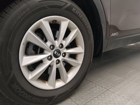 Used 2019 Kia Sorento AWD image 31