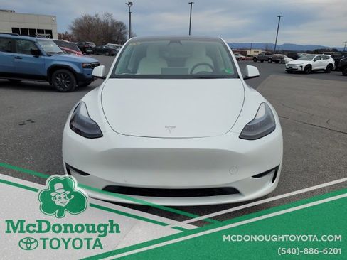 Used 2022 Tesla Model Y Performance image 3