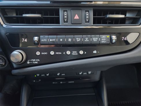 Used 2022 Lexus ES 250 w/ Premium Package image 18