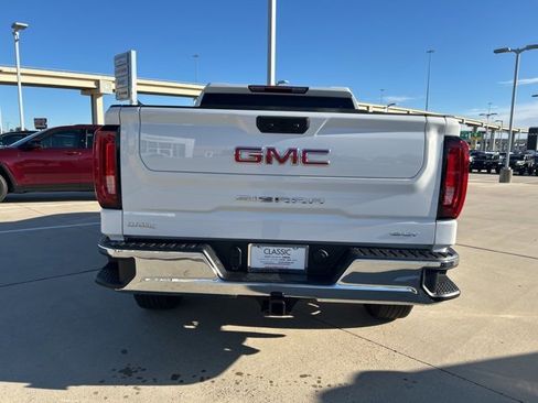 Used 2025 GMC Sierra 1500 SLT image 8
