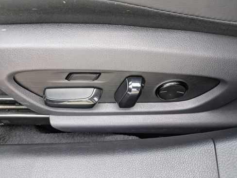 Used 2019 Lexus ES 350 w/ Accessory Package 2 FWD image 19