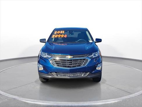 Used 2021 Chevrolet Equinox LT image 3