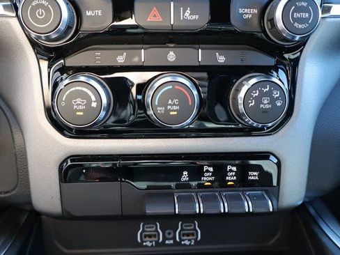 New 2026 RAM 1500 Big Horn AWD/4WD image 23