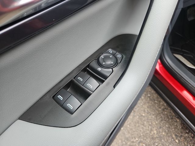 Used 2021 Chevrolet Blazer LT FWD image 12