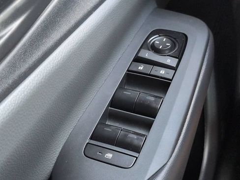 Certified 2024 Toyota Prius LE FWD image 21