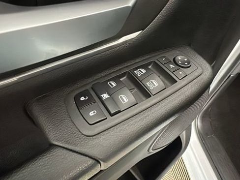 Used 2023 RAM 1500 Big Horn AWD/4WD image 11