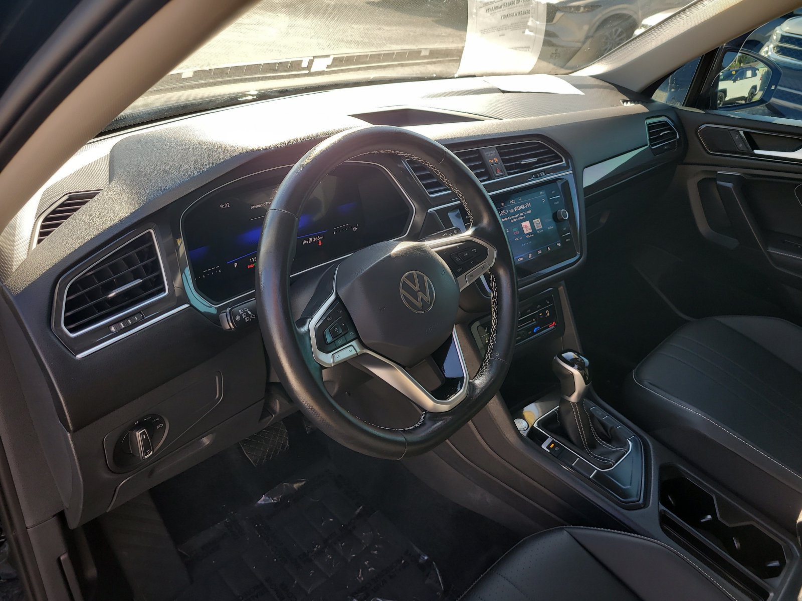 Used 2024 Volkswagen Tiguan SE FWD image 17