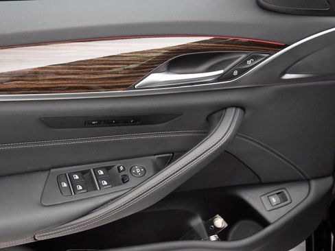 Used 2023 BMW 530i w/ Convenience Package image 22