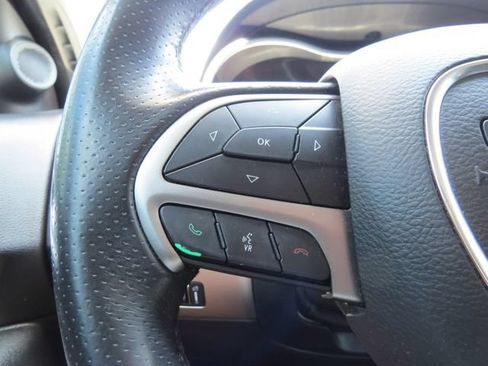 Used 2019 Dodge Durango SXT w/ 3rd Row Seating Group RWD image 10