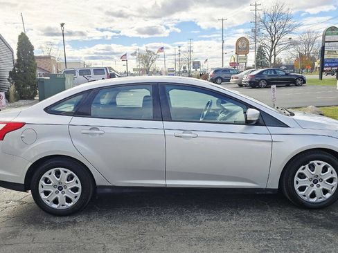 Used 2013 Ford Focus SE w/ SE Winter Pkg image 7