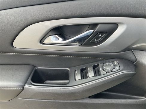Used 2019 Chevrolet Traverse LT w/ LPO, Blackout Package image 22