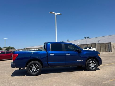 Used 2021 Nissan Titan SV RWD image 31