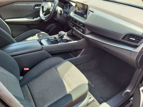 Used 2023 Nissan Rogue SV image 23