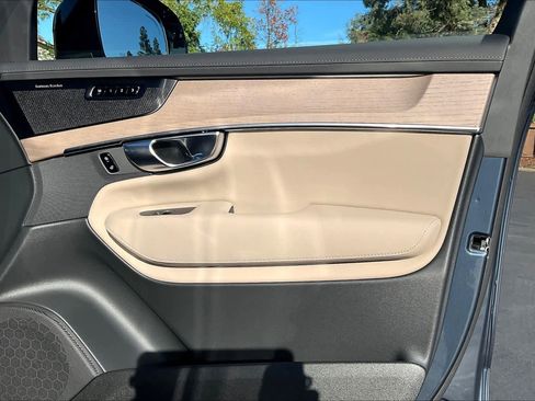 New 2026 Volvo XC90 B6 Ultra w/ Protection Package Premier image 31