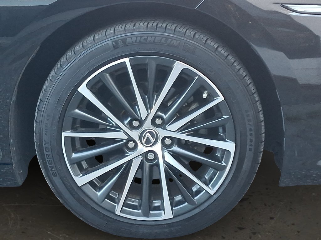 Used 2024 Lexus ES 350 w/ Premium Package FWD image 10
