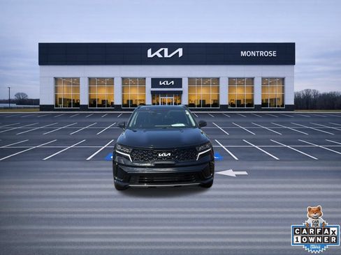 Used 2023 Kia Sorento S FWD image 2