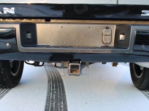 Certified 2024 Nissan Titan SV w/ SV Convenience Package image 6