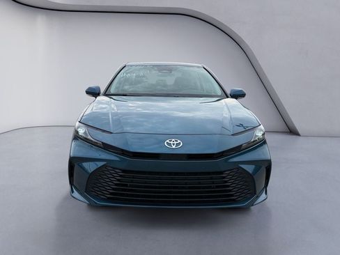 Used 2025 Toyota Camry LE FWD image 8