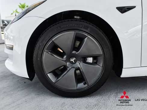 Used 2023 Tesla Model 3 Standard Range RWD image 3