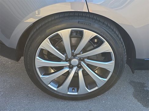 Used 2025 Land Rover Range Rover SE image 14