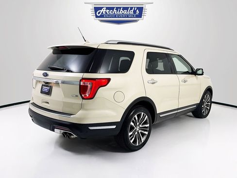 Used 2018 Ford Explorer Platinum AWD/4WD image 8