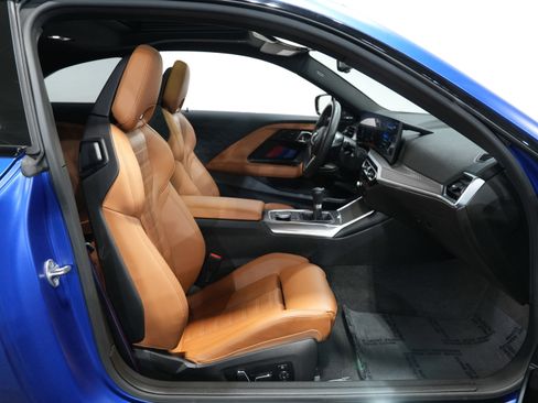 Used 2024 BMW M2 w/ Lighting Package image 30