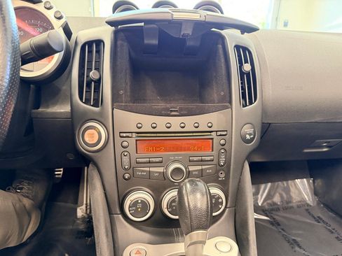 Used 2010 Nissan 370Z Touring RWD image 45