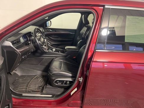 Certified 2023 Jeep Grand Cherokee L Overland w/ Advanced Protech Group III AWD/4WD image 18