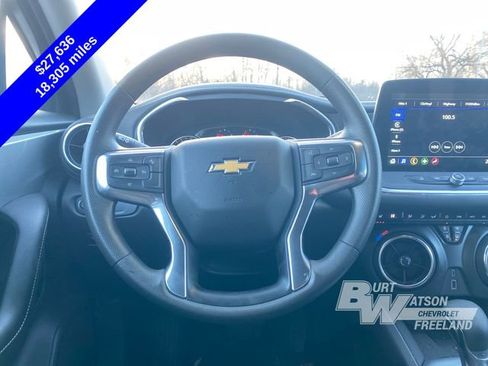 Used 2025 Chevrolet Blazer LT w/ Convenience Package image 17