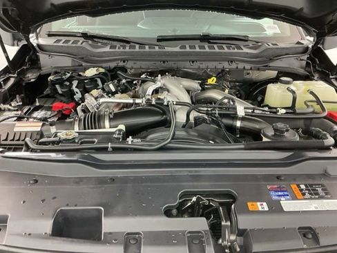 Used 2025 Ford F350 Lariat w/ FX4 Off-Road Package image 33