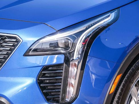 Used 2023 Cadillac XT4 Luxury w/ Driver Awareness Package FWD image 12