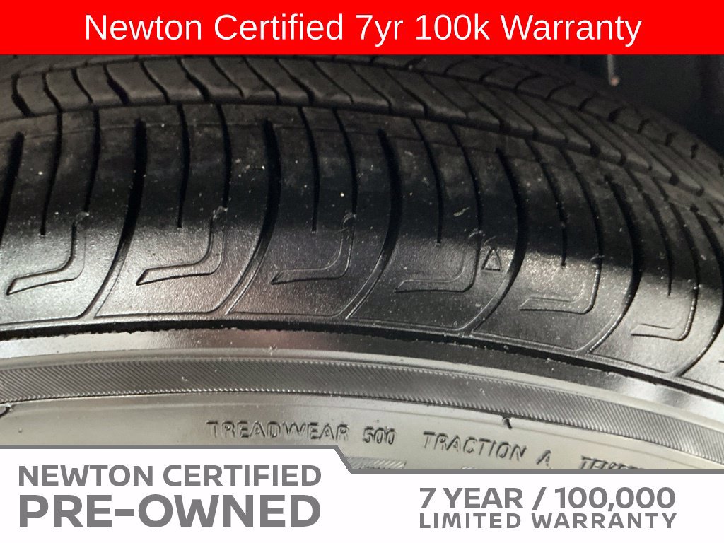 Used 2025 Nissan Versa S w/ Trunk Package FWD image 39