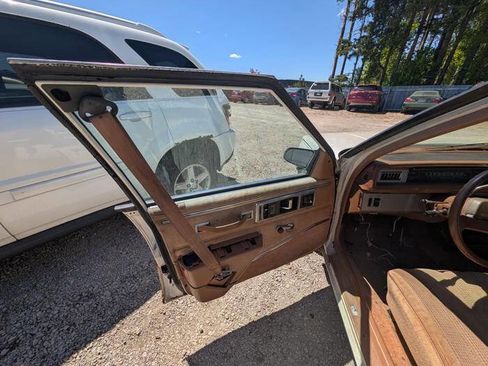 Used 1988 Buick Le Sabre Custom FWD image 22