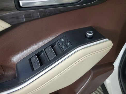 Used 2020 Toyota Highlander Limited image 31