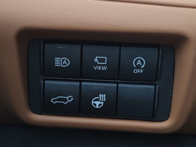 Certified 2026 Toyota Highlander Platinum AWD/4WD image 27