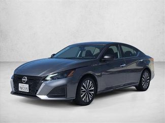 Used 2025 Nissan Altima 2.5 SV video 1