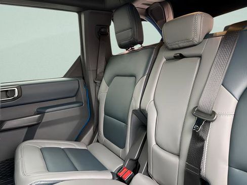 New 2024 Ford Bronco Outer Banks w/ Sasquatch Package AWD/4WD image 15