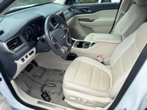 Used 2021 GMC Acadia Denali w/ Denali Technology Package AWD/4WD image 9