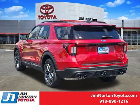 Used 2025 Ford Explorer ST AWD/4WD image 8
