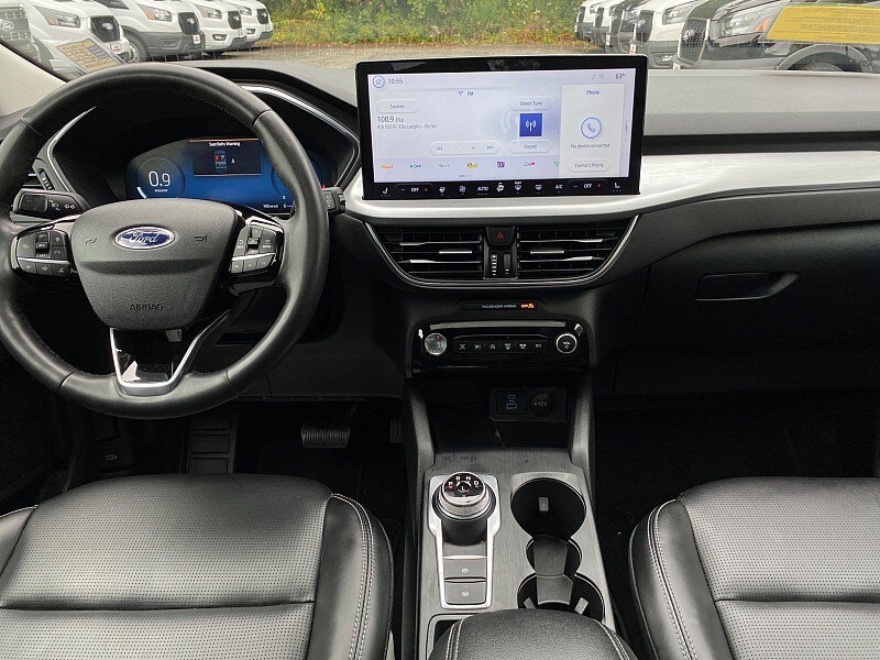 Used 2023 Ford Escape Platinum w/ Class II Trailer Tow Package AWD/4WD image 21