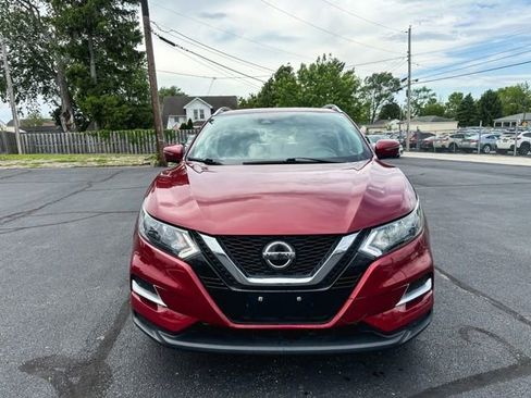 Used 2020 Nissan Rogue Sport SL FWD image 2