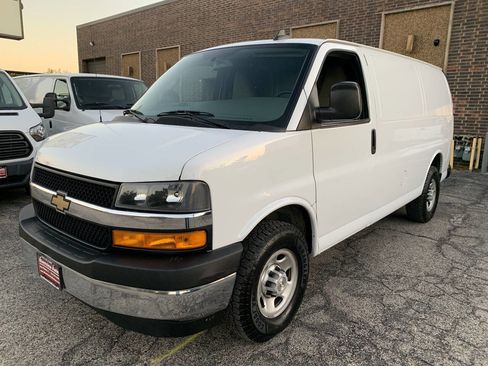 Used 2020 Chevrolet Express 2500 w/ Driver Convenience Package image 12