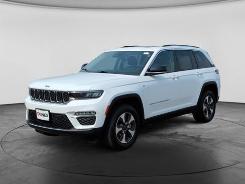 Used 2024 Jeep Grand Cherokee Limited 4xe AWD/4WD image 5