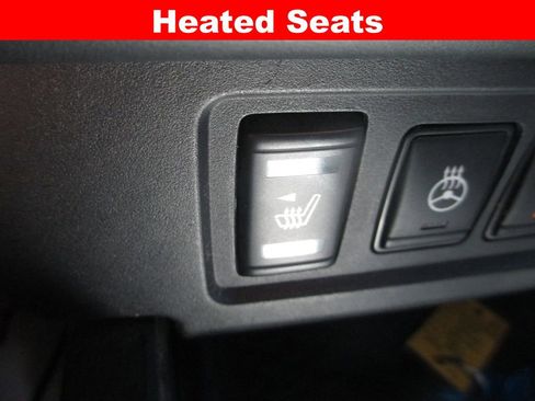 Used 2022 Nissan Frontier SV AWD/4WD image 16