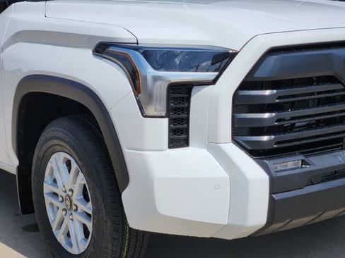 New 2026 Toyota Tundra SR5 RWD image 7